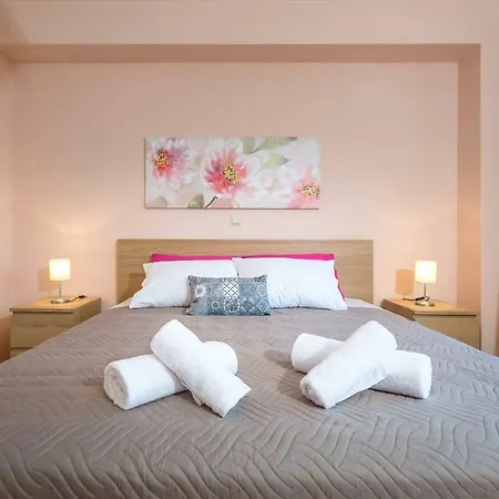 Dom wakacyjny Spacious Maisonette - Roof View Of Corfu Port